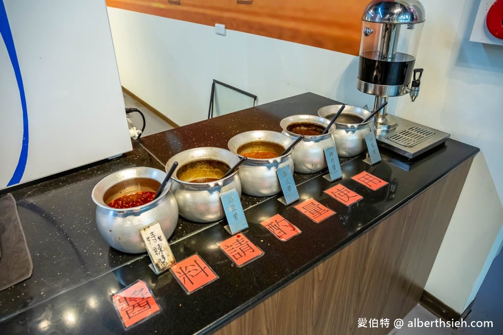 林口海世界複合式碳烤店｜新北海鮮吃到飽，菜單價格，魚肉熟食