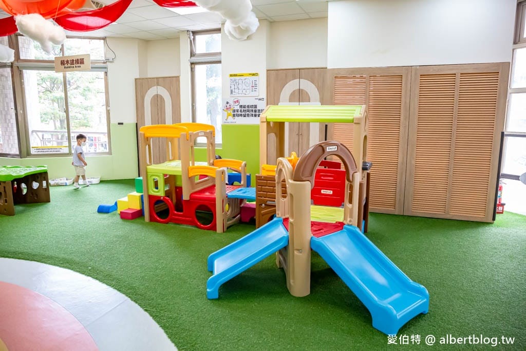 桃園市八德親子館｜桃園免費親子景點，置地生活廣場旁，小小朋友瘋狂放電