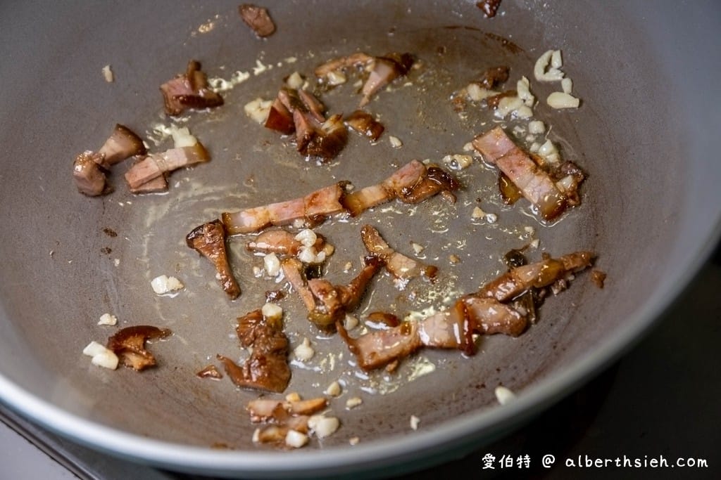 茄汁鯖魚麵做法食譜（濃郁的茄汁香氣滑順麵條，也不會有腥味喔）