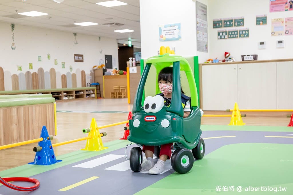 中壢龍福親子館｜桃園免費親子景點，龍岡忠貞市場旁