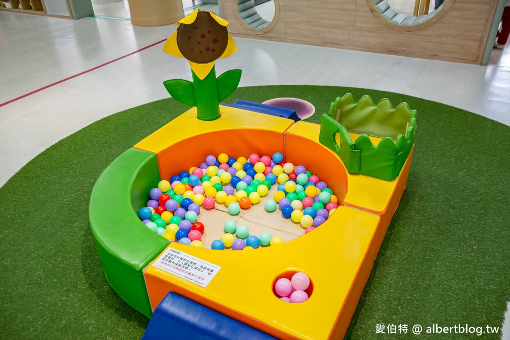 桃園市八德親子館｜桃園免費親子景點，置地生活廣場旁，小小朋友瘋狂放電 @愛伯特