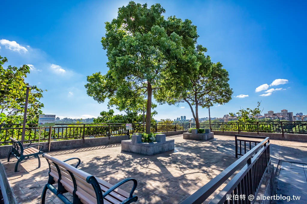 林口新寮景觀步道（秘境觀景台鳥瞰中山高五楊高架） @愛伯特
