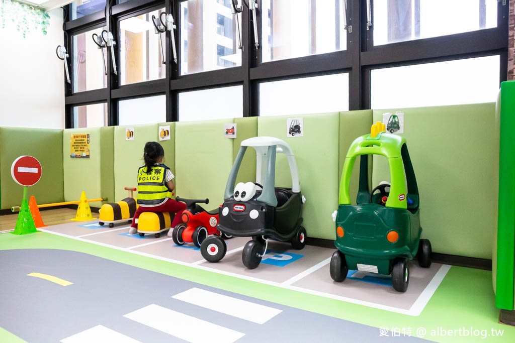 中壢龍福親子館|桃園免費親子景點,龍岡忠貞市場旁 @愛伯特