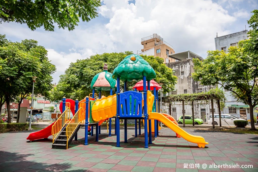永康公園．桃園親子景點（蜜蜂磨石溜滑梯/瓢蟲攀爬架/尿布型盪鞦韆/戲水池）