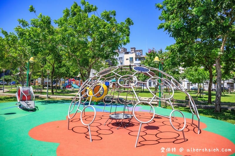 永康公園．桃園親子景點（蜜蜂磨石溜滑梯/瓢蟲攀爬架/尿布型盪鞦韆/戲水池）