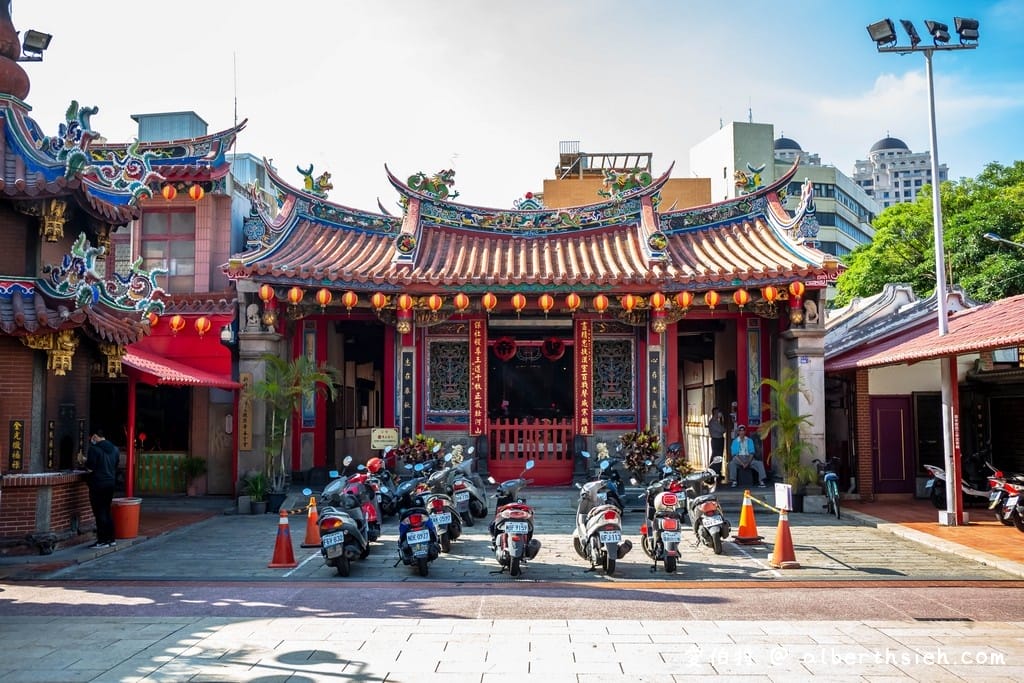 新竹關聖帝君廟宇｜新竹關帝廟，從祀岳飛都是忠義代表人物，國家三級古蹟