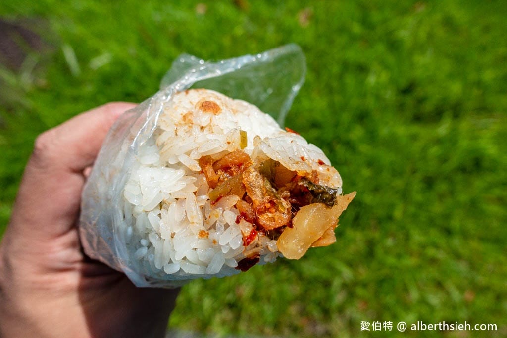 龜山陸光飯糰早餐中興店｜份量大，米飯Q彈的大排長龍古早味飯糰