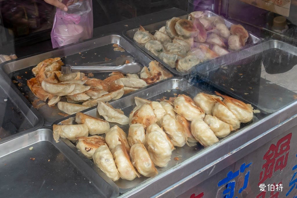 龜山早餐推薦｜素食香菇麵線煎包，韭菜水煎包味道不錯便宜好吃