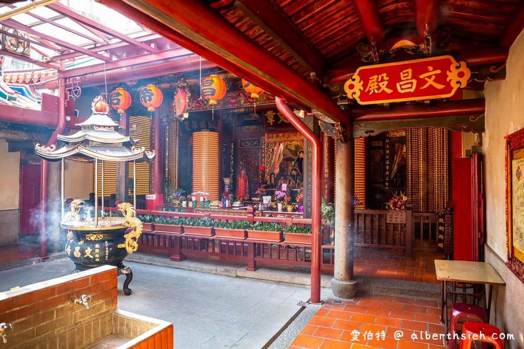 新竹關聖帝君廟宇｜新竹關帝廟，從祀岳飛都是忠義代表人物，國家三級古蹟