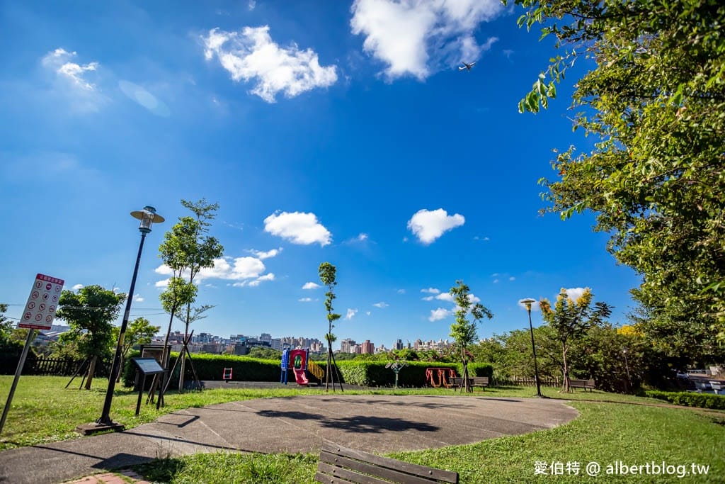 林口新寮景觀步道（秘境觀景台鳥瞰中山高五楊高架）
