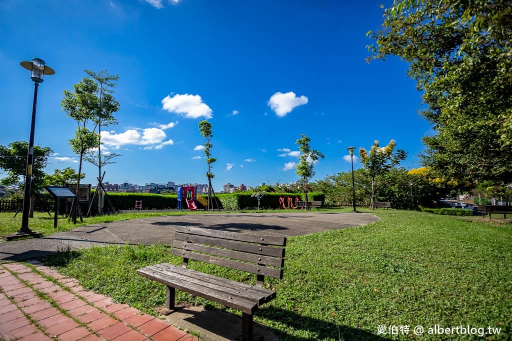 林口新寮景觀步道（秘境觀景台鳥瞰中山高五楊高架）