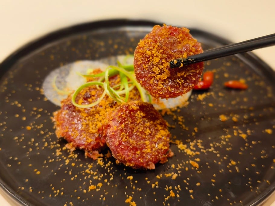 愛伯特團購。AKIRA原品肉乾（全台獨家首創烏金肉乾，原味條子、金幣肉乾）