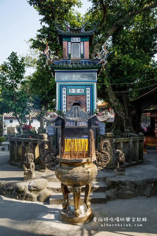 桃園大溪蓮座山觀音寺｜香火鼎盛需登百步雲梯才可拜拜