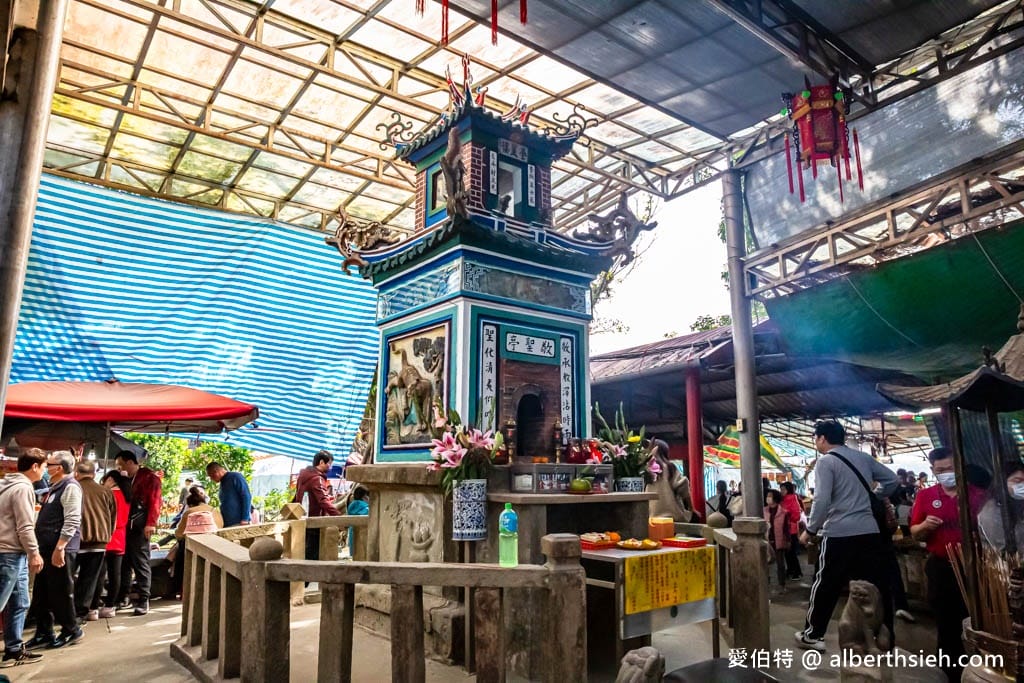 桃園大溪蓮座山觀音寺｜香火鼎盛需登百步雲梯才可拜拜