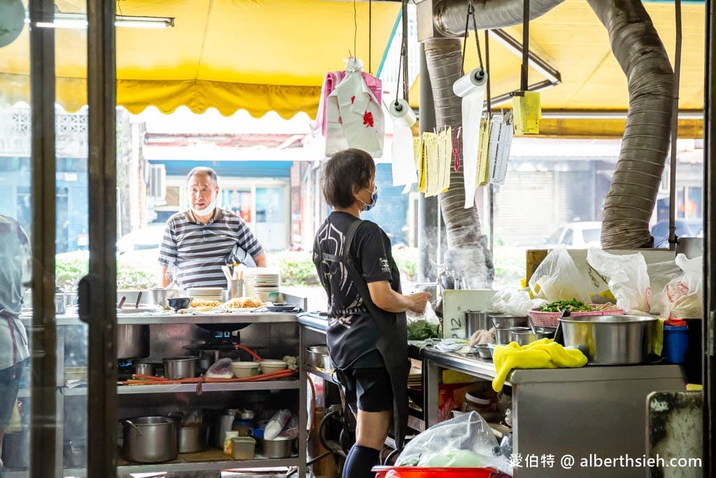原僑愛市場麵店|桃園大溪介壽路美食,餐點菜單價格,在地40年 - 第10張圖 原僑愛市場麵店|桃園大溪介壽路美食,餐點菜單價格,在地40年