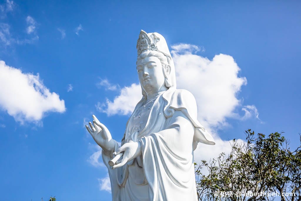 桃園大溪蓮座山觀音寺｜香火鼎盛需登百步雲梯才可拜拜