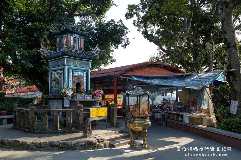桃園大溪蓮座山觀音寺｜香火鼎盛需登百步雲梯才可拜拜