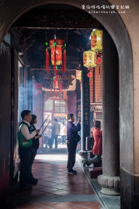 桃園大溪蓮座山觀音寺｜香火鼎盛需登百步雲梯才可拜拜