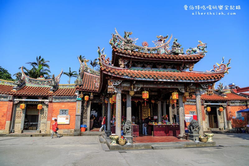 桃園大溪蓮座山觀音寺｜香火鼎盛需登百步雲梯才可拜拜