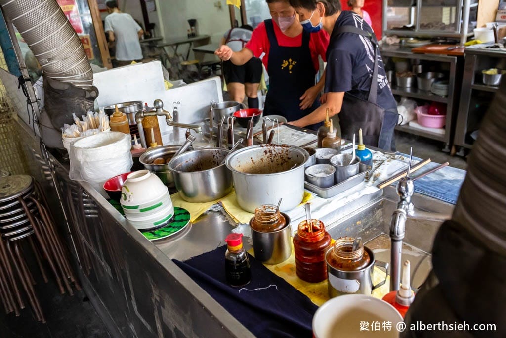 原僑愛市場麵店|桃園大溪介壽路美食,餐點菜單價格,在地40年 - 第8張圖 原僑愛市場麵店|桃園大溪介壽路美食,餐點菜單價格,在地40年