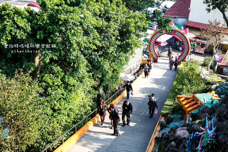 桃園大溪蓮座山觀音寺｜香火鼎盛需登百步雲梯才可拜拜