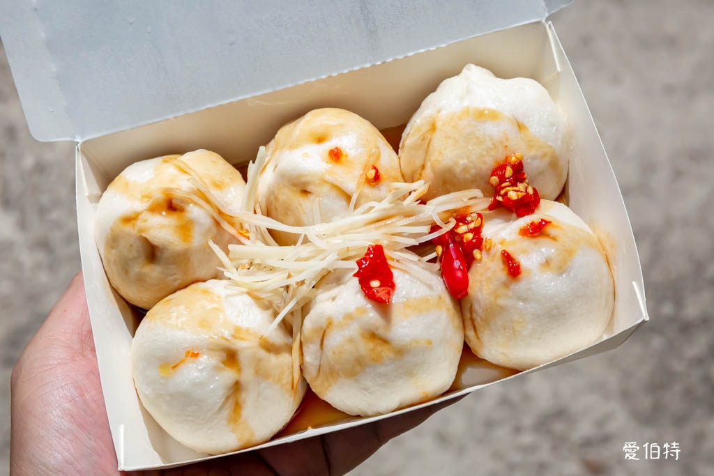 貨櫃屋小籠包｜蘆竹早餐，厚實老麵皮，內餡調味不錯又大顆 @愛伯特