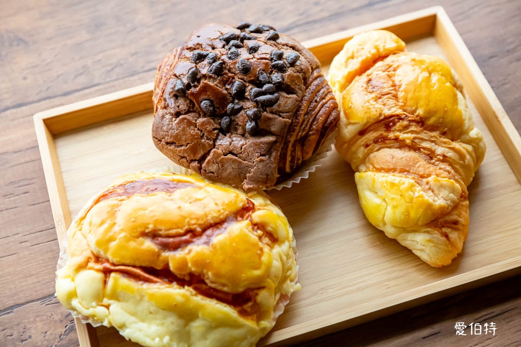 淡水廣泰香西點麵包|20款菠蘿麵包可挑選,三芝老字號 @愛伯特