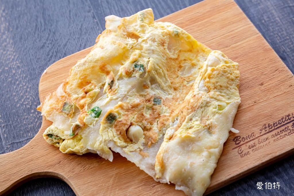 龍東路胡椒餅店|忠貞市場龍岡早餐推薦,蛋餅、烤饅頭都好吃 @愛伯特