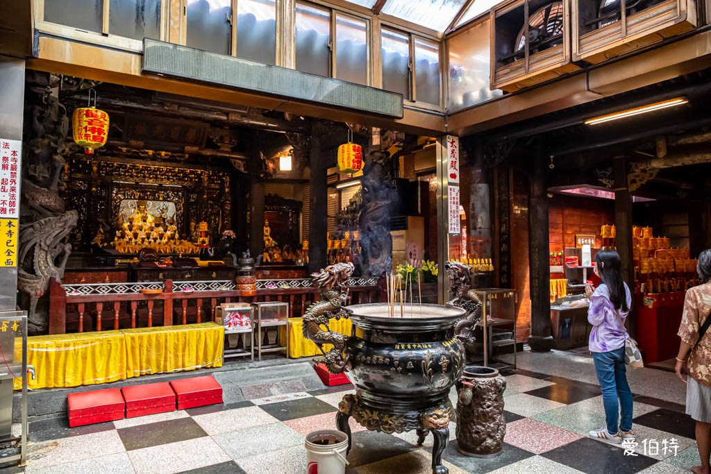 龜山壽山巖觀音寺拜什麼?桃園最古老百年古剎、主祀神明、花季 @愛伯特