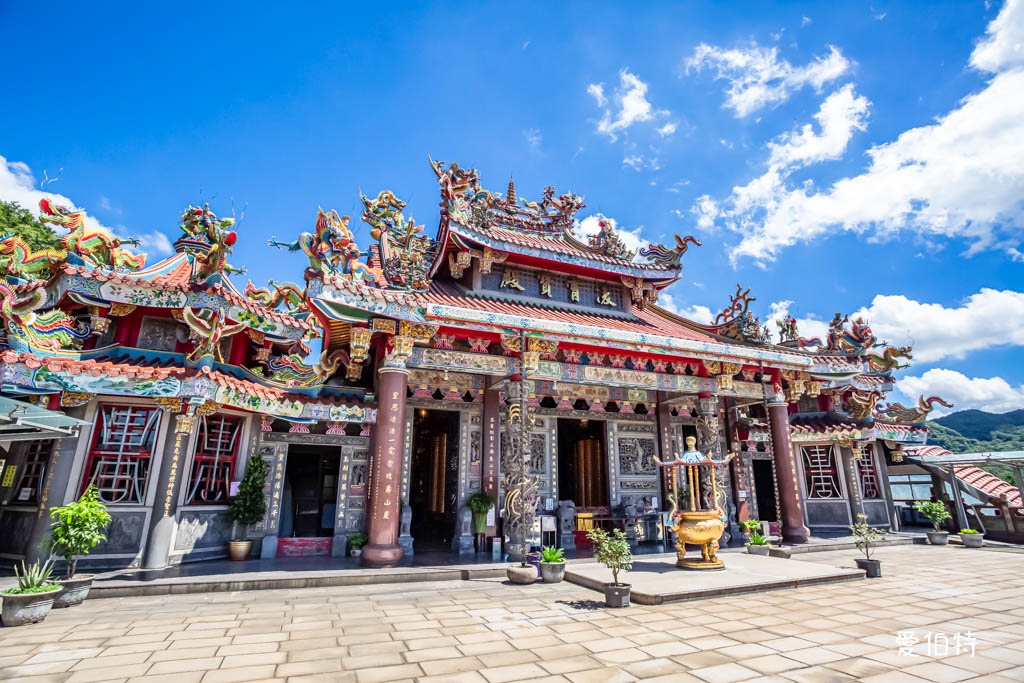 龜山壽山巖觀音寺拜什麼？桃園最古老百年古剎、主祀神明、花季 @愛伯特