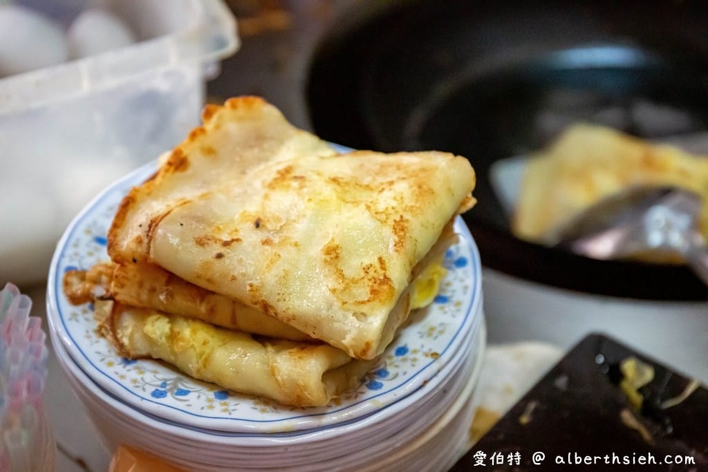 桃園八德松柏林傳統蛋餅早餐店|蘿蔔糕加粉漿蛋餅淋上辣油超好吃 - 第12張圖 桃園八德松柏林傳統蛋餅早餐店|蘿蔔糕加粉漿蛋餅淋上辣油超好吃