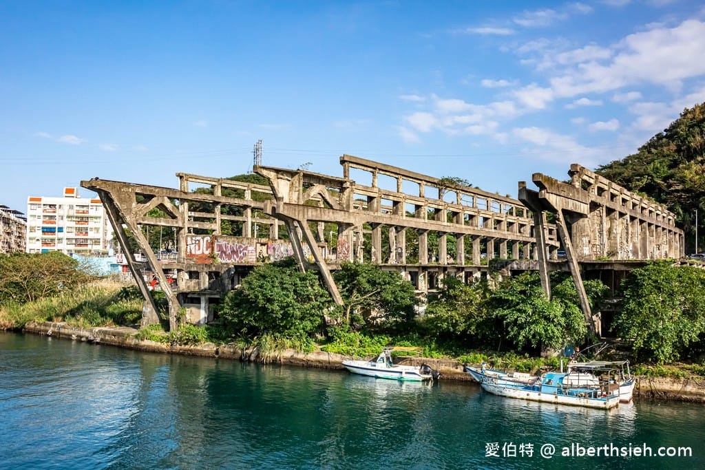 基隆正濱漁港彩色屋怎麼玩?(媲美義大利威尼斯彩色島) - 第5張圖 基隆正濱漁港彩色屋怎麼玩?(媲美義大利威尼斯彩色島)