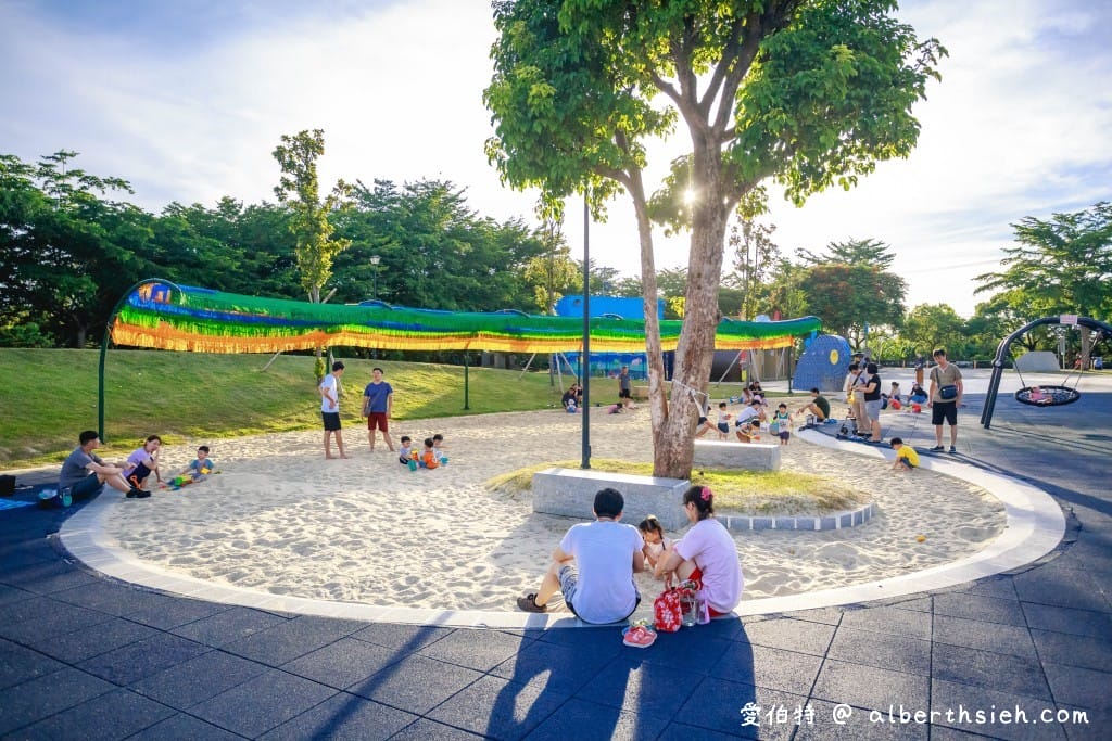 苗栗貓裏喵親子公園（八爪章魚溜滑梯、半遮陽沙坑、鞦韆、寬敞草地野餐）