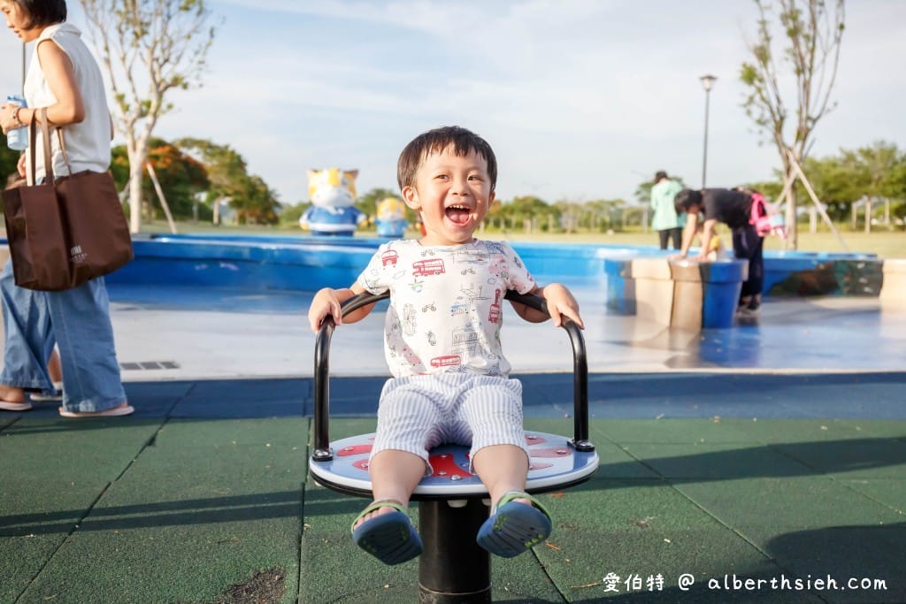苗栗貓裏喵親子公園（八爪章魚溜滑梯、半遮陽沙坑、鞦韆、寬敞草地野餐）