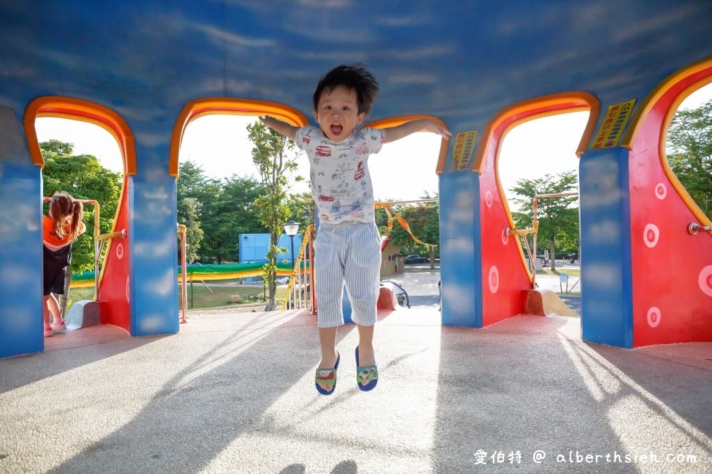苗栗貓裏喵親子公園（八爪章魚溜滑梯、半遮陽沙坑、鞦韆、寬敞草地野餐）