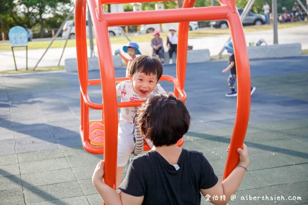 苗栗貓裏喵親子公園（八爪章魚溜滑梯、半遮陽沙坑、鞦韆、寬敞草地野餐）