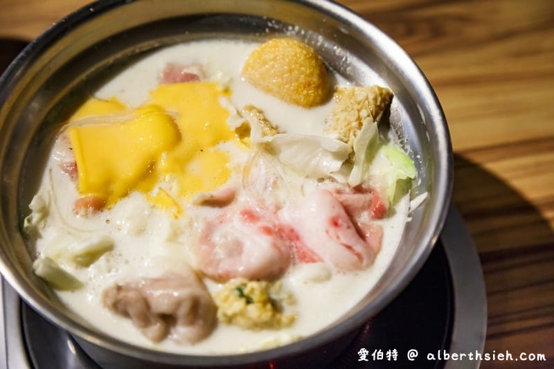 家芬豆花・火鍋．龜山林口長庚美食（起司牛奶鍋飽足又好吃，加點豆花還可折15元）