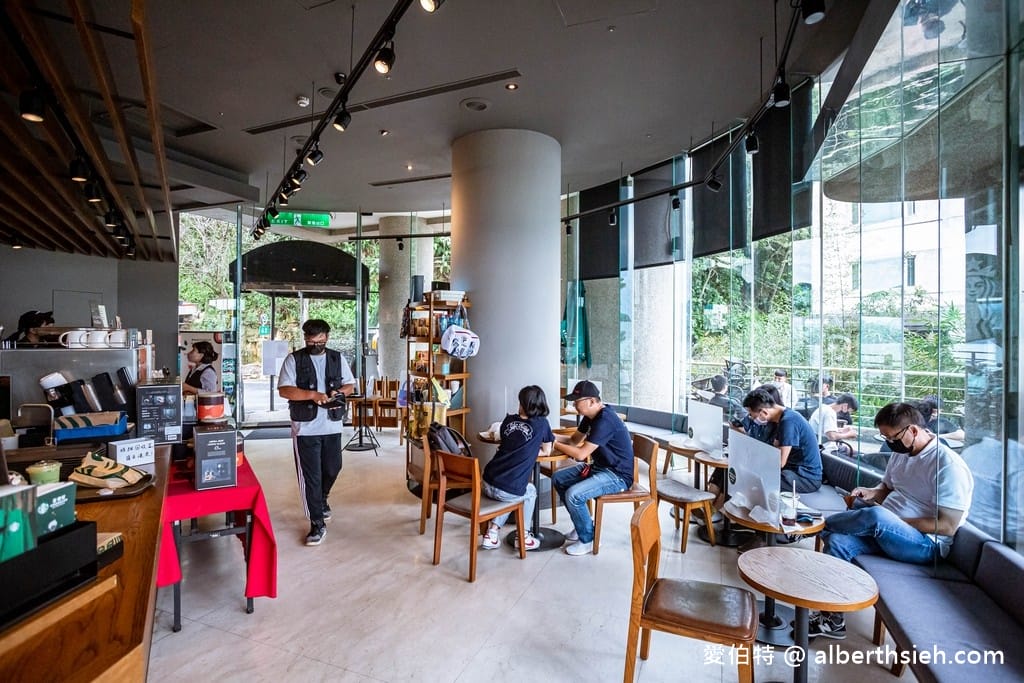 STARBUCKS 星巴克 (日月潭門市)(水社碼頭湖光山色美景盡收眼底) - 第4張圖 STARBUCKS 星巴克 (日月潭門市)(水社碼頭湖光山色美景盡收眼底)