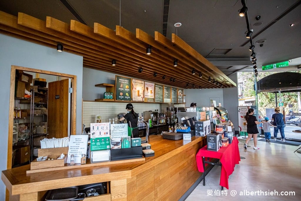 STARBUCKS 星巴克 (日月潭門市)(水社碼頭湖光山色美景盡收眼底) - 第3張圖 STARBUCKS 星巴克 (日月潭門市)(水社碼頭湖光山色美景盡收眼底)