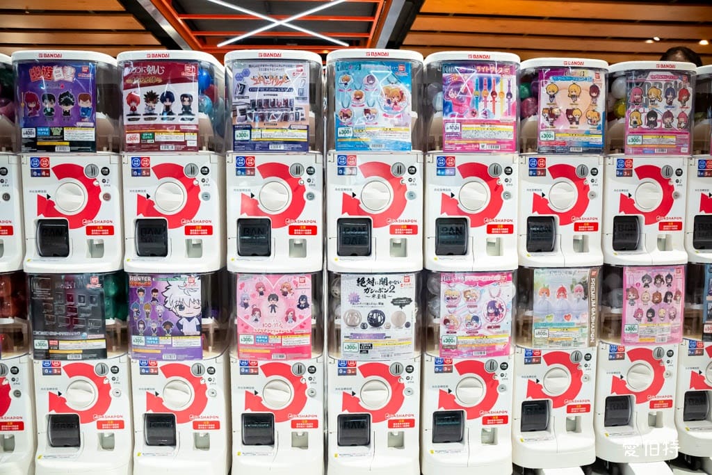 萬代官方扭蛋專賣店台灣@桃知道（全台最大600台扭蛋店）