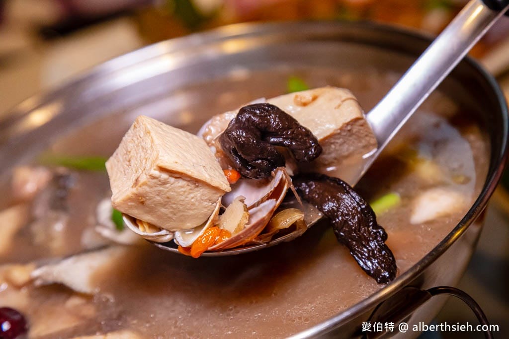 桃園龍潭心蘭活魚餐廳｜烏蒜魚頭，糖醋松鼠魚必點，在地40年