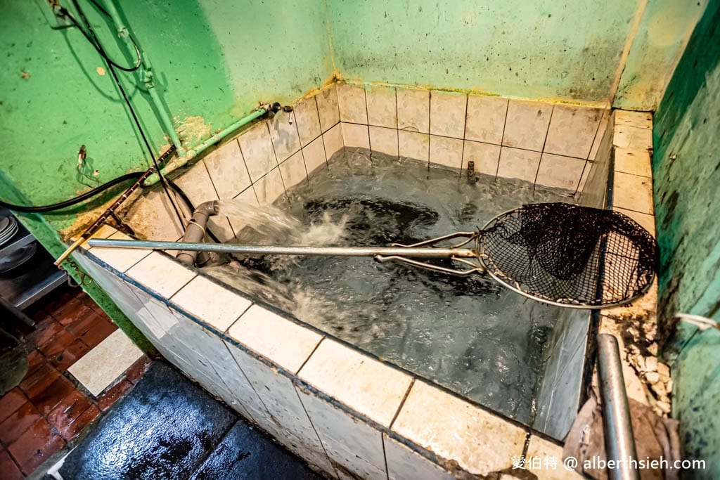 桃園龍潭心蘭活魚餐廳｜烏蒜魚頭，糖醋松鼠魚必點，在地40年