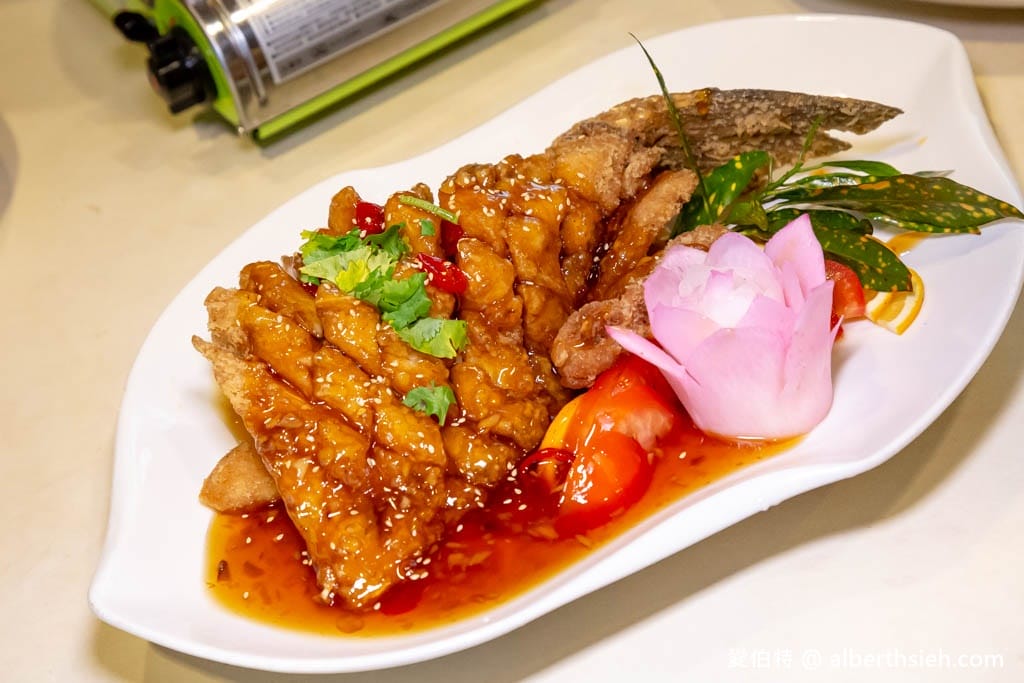 桃園龍潭心蘭活魚餐廳｜烏蒜魚頭，糖醋松鼠魚必點，在地40年