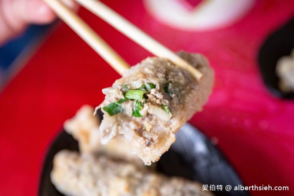 嘉義東石美食．吳氏蚵捲（蚵仔產地蚵仔煎，鹽烤鮮蚵都鮮甜好吃）