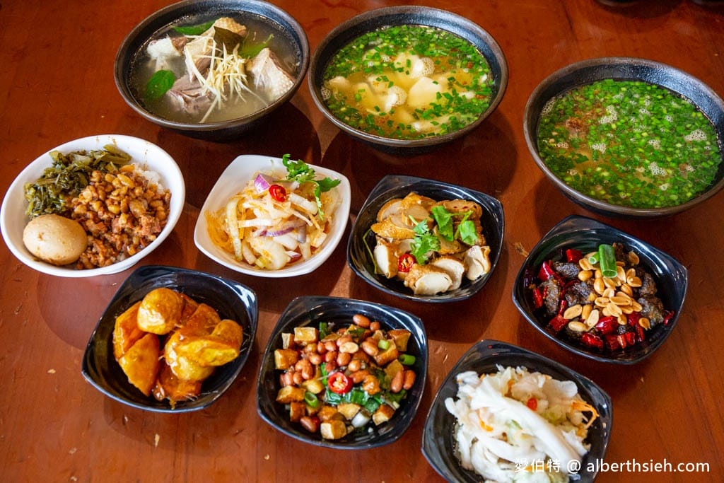 桃園懶得煮客家麵食館平鎮文化店，小菜多到讓你有選擇障礙