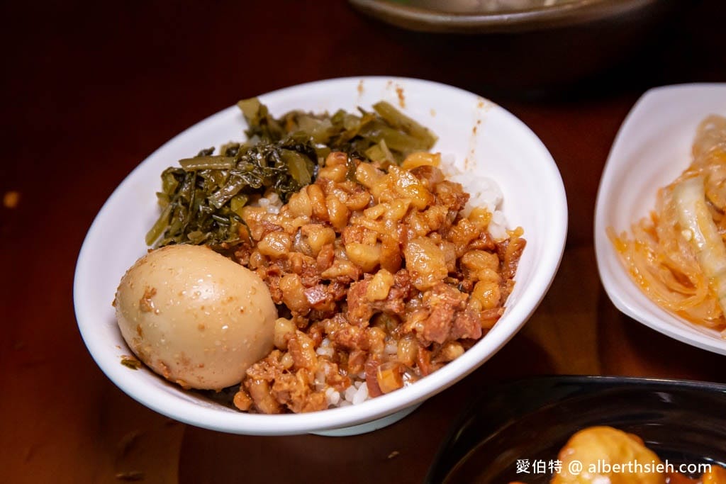 桃園懶得煮客家麵食館平鎮文化店，小菜多到讓你有選擇障礙