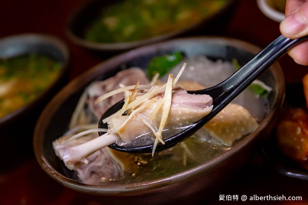 桃園懶得煮客家麵食館平鎮文化店，小菜多到讓你有選擇障礙
