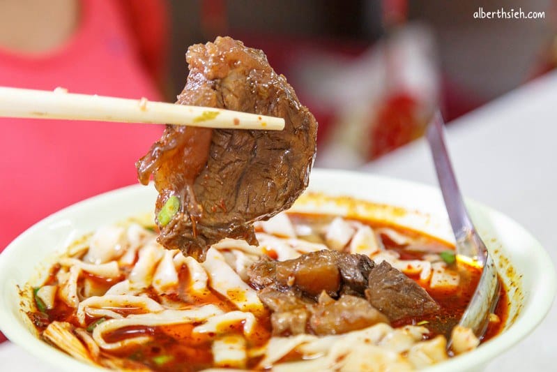 三妹四川麵食｜桃園藝文特區美食推薦，在地人狂推的川味酸辣粉