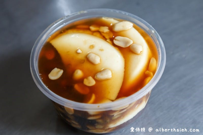 新莊聯邦市場無名榨菜肉絲麵（在地人必推美食榨菜爽脆，湯頭清爽添加辣醬超對味）