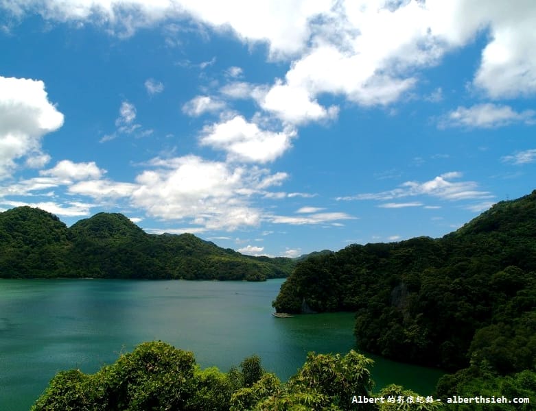 大溪湖畔景觀咖啡廳（270度的環湖雙峰湖畔美景）